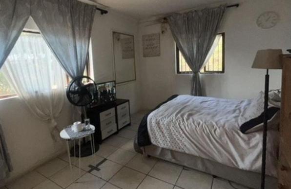 5 Bedroom Property for Sale in Bluff KwaZulu-Natal