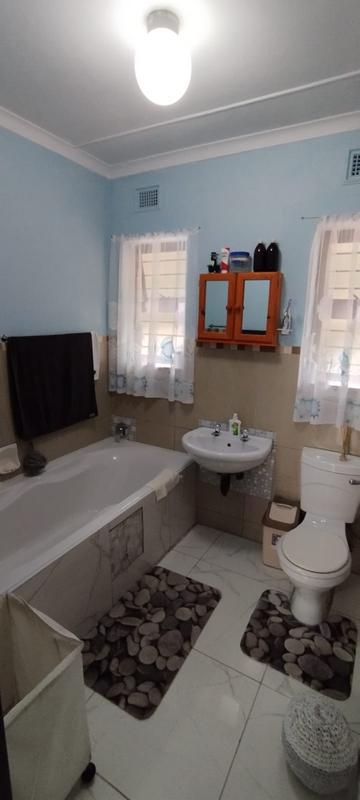 2 Bedroom Property for Sale in Umkomaas KwaZulu-Natal