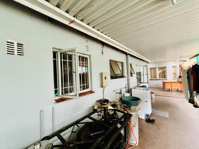 4 Bedroom Property for Sale in Newlands West KwaZulu-Natal