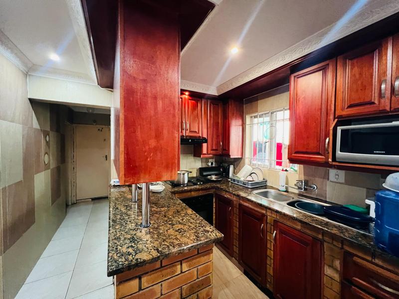 4 Bedroom Property for Sale in Newlands West KwaZulu-Natal