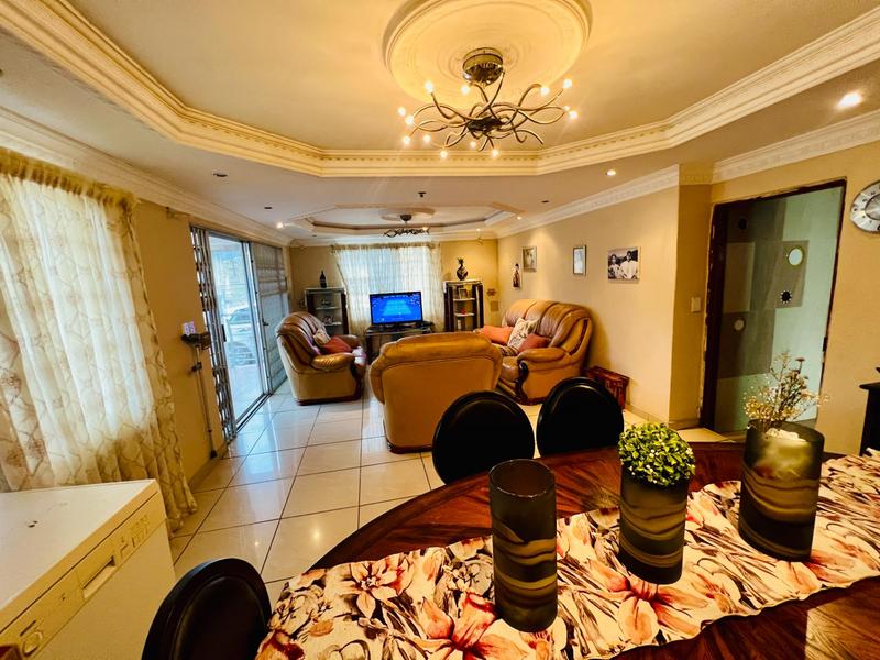 4 Bedroom Property for Sale in Newlands West KwaZulu-Natal