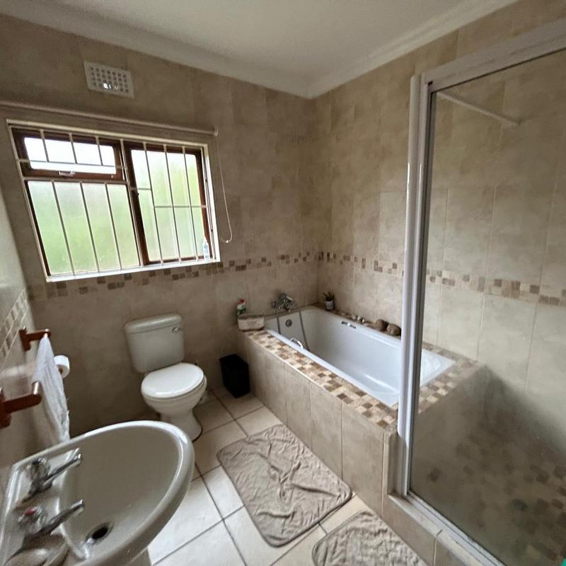 3 Bedroom Property for Sale in Margate KwaZulu-Natal