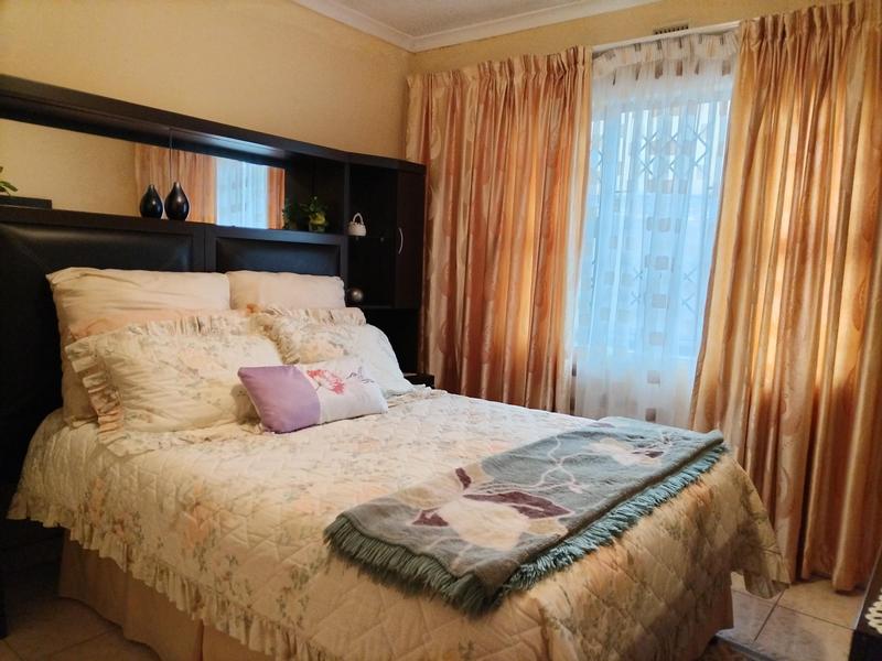 5 Bedroom Property for Sale in Inanda KwaZulu-Natal