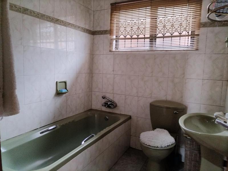 5 Bedroom Property for Sale in Inanda KwaZulu-Natal