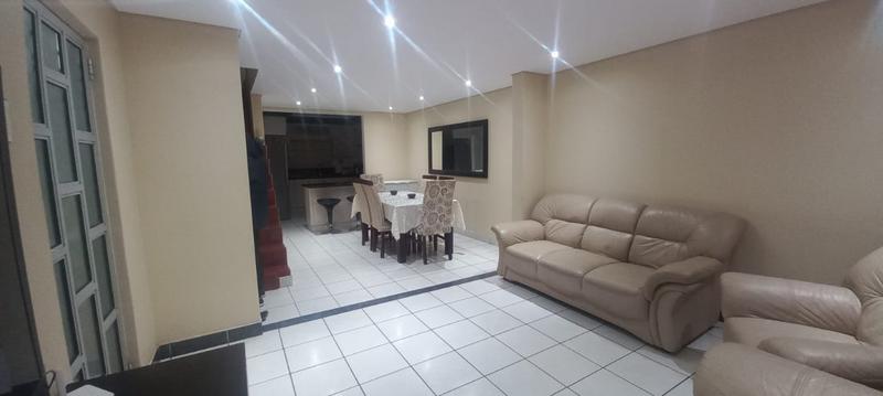 To Let 2 Bedroom Property for Rent in Crossmoor KwaZulu-Natal