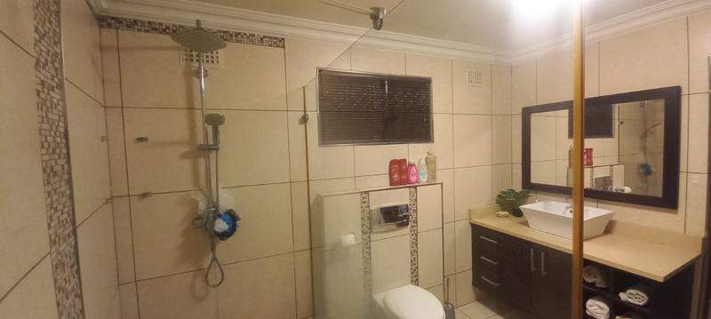 To Let 2 Bedroom Property for Rent in Crossmoor KwaZulu-Natal