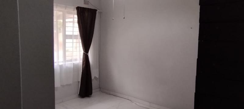 2 Bedroom Property for Sale in Umkomaas KwaZulu-Natal