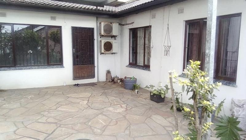 4 Bedroom Property for Sale in Riyadh KwaZulu-Natal