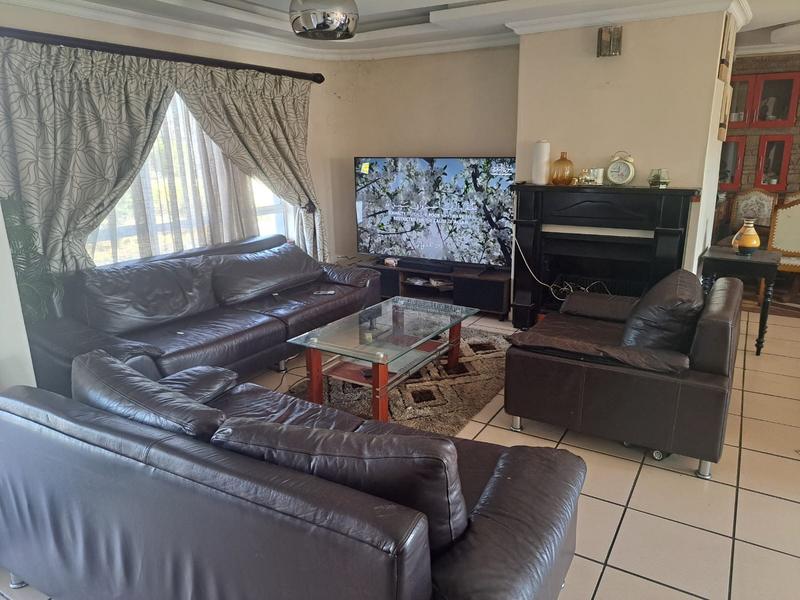 To Let 4 Bedroom Property for Rent in Ashburton KwaZulu-Natal