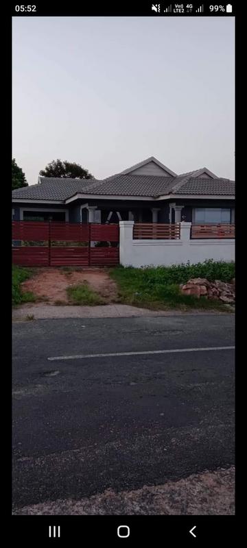 4 Bedroom Property for Sale in Kwamakutha KwaZulu-Natal