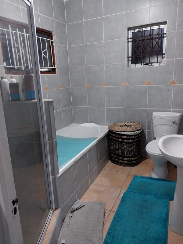 3 Bedroom Property for Sale in Chatsworth KwaZulu-Natal