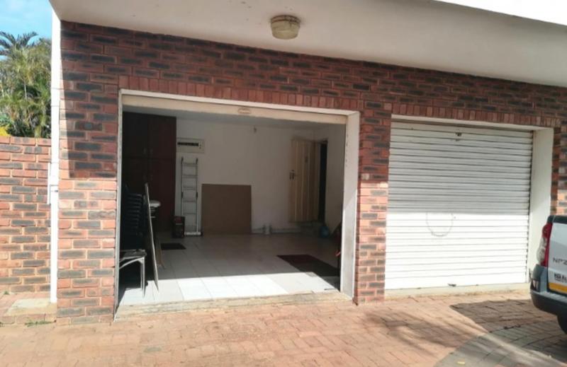 5 Bedroom Property for Sale in Kharwastan KwaZulu-Natal