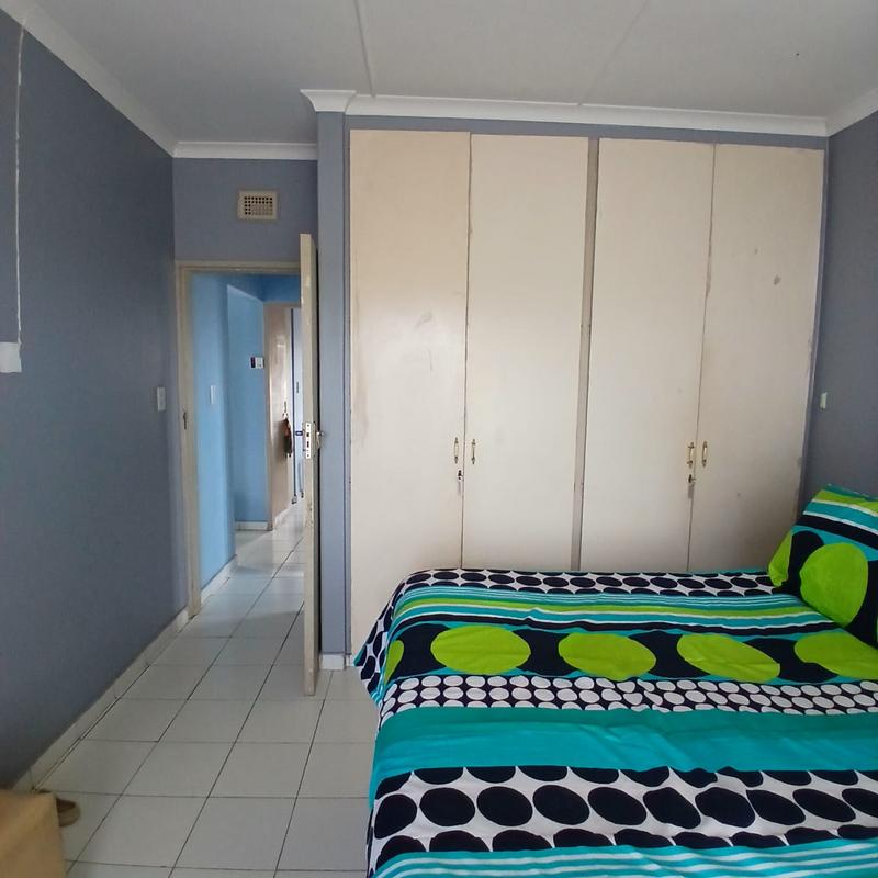 2 Bedroom Property for Sale in Montclair KwaZulu-Natal