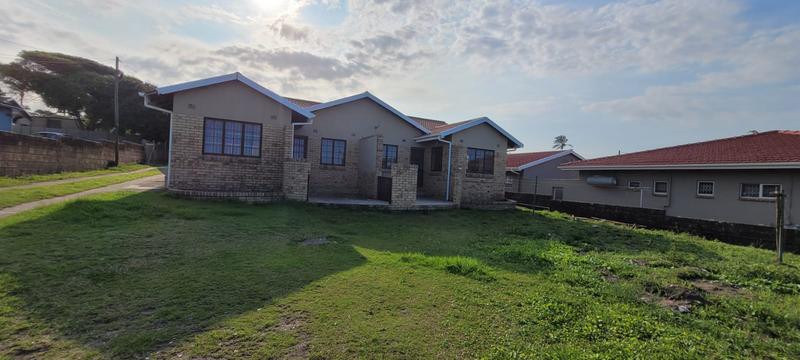 6 Bedroom Property for Sale in Park Rynie KwaZulu-Natal