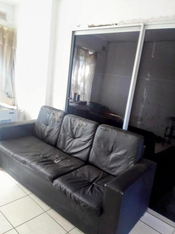 2 Bedroom Property for Sale in Empangeni Central KwaZulu-Natal