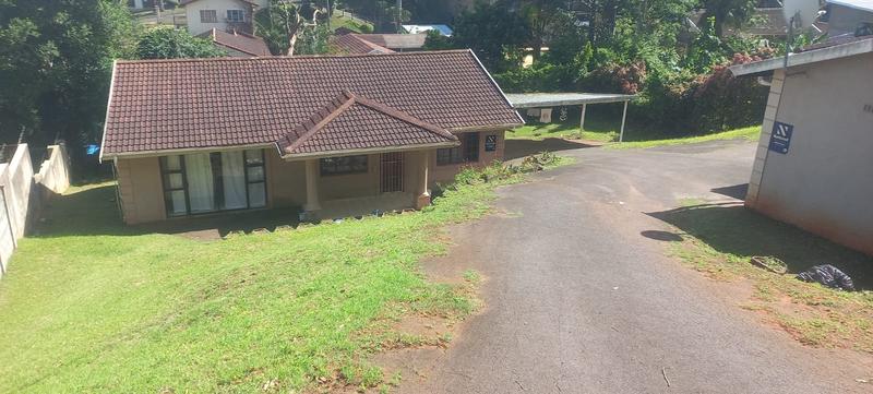 To Let 4 Bedroom Property for Rent in Westridge KwaZulu-Natal