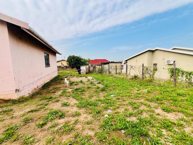 3 Bedroom Property for Sale in Kwamashu KwaZulu-Natal