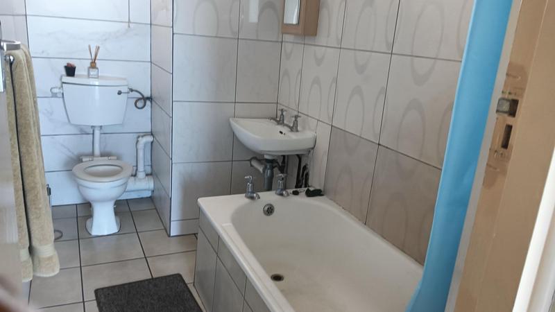 To Let 1 Bedroom Property for Rent in Pinetown KwaZulu-Natal