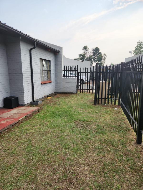 3 Bedroom Property for Sale in Lennoxton KwaZulu-Natal