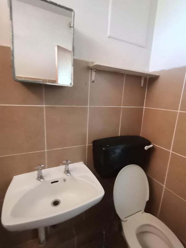 To Let 1 Bedroom Property for Rent in Empangeni Central KwaZulu-Natal