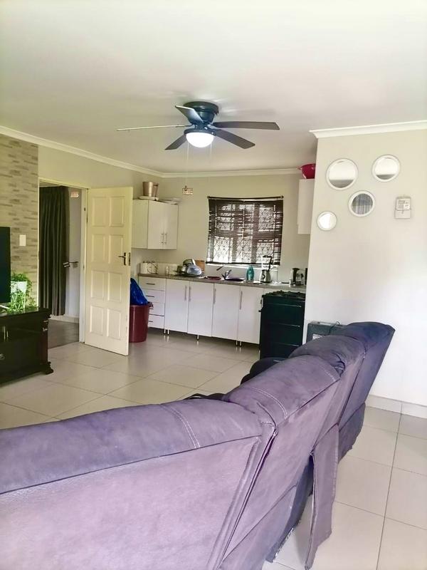 2 Bedroom Property for Sale in Umlazi KwaZulu-Natal