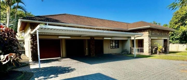 To Let 6 Bedroom Property for Rent in Meer En See KwaZulu-Natal