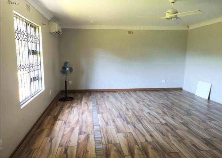 To Let 6 Bedroom Property for Rent in Meer En See KwaZulu-Natal