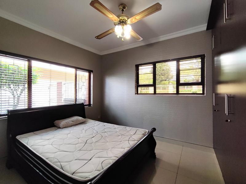 5 Bedroom Property for Sale in Montrose KwaZulu-Natal