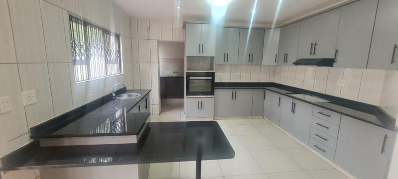 3 Bedroom Property for Sale in Sunningdale KwaZulu-Natal