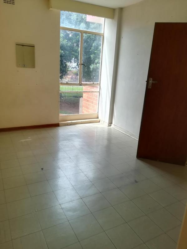 To Let 1 Bedroom Property for Rent in Empangeni Central KwaZulu-Natal