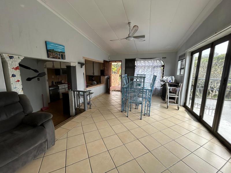 To Let 5 Bedroom Property for Rent in Port Edward KwaZulu-Natal