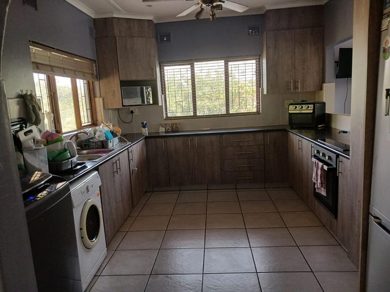 3 Bedroom Property for Sale in Amanzimtoti KwaZulu-Natal