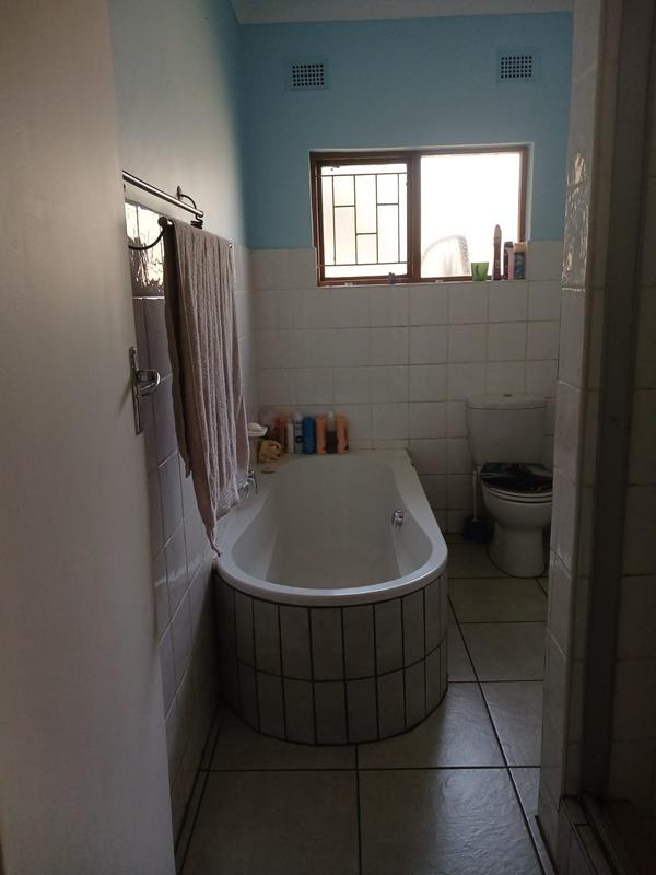 3 Bedroom Property for Sale in Amanzimtoti KwaZulu-Natal