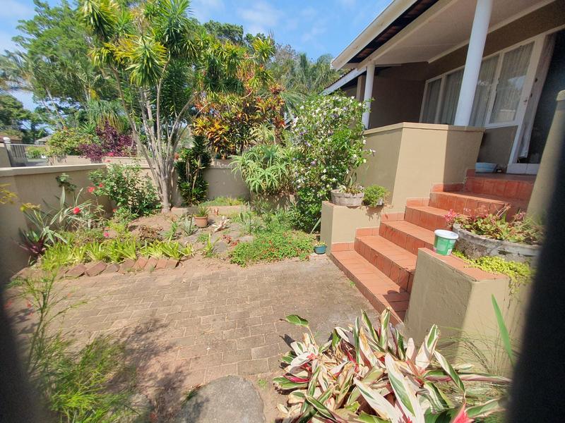 2 Bedroom Property for Sale in Umtentweni KwaZulu-Natal