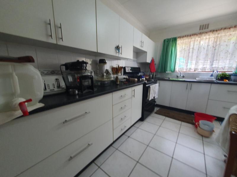 2 Bedroom Property for Sale in Umtentweni KwaZulu-Natal