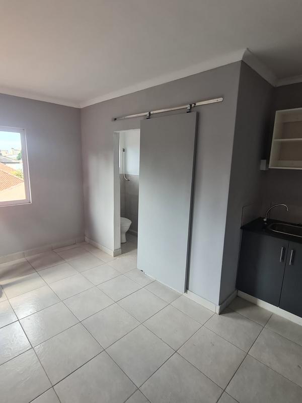 To Let 1 Bedroom Property for Rent in Glenwood KwaZulu-Natal