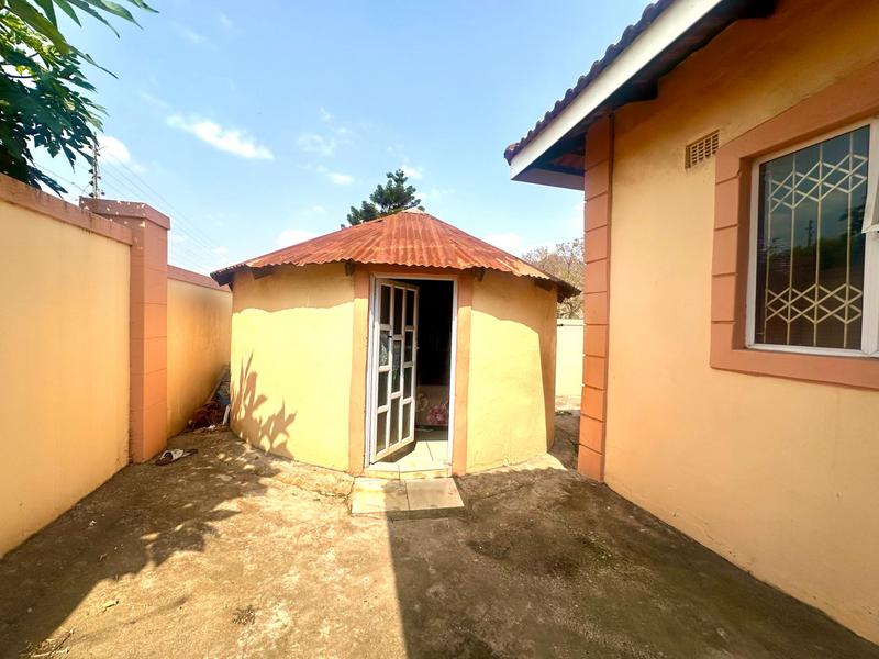 2 Bedroom Property for Sale in Kwandengezi KwaZulu-Natal