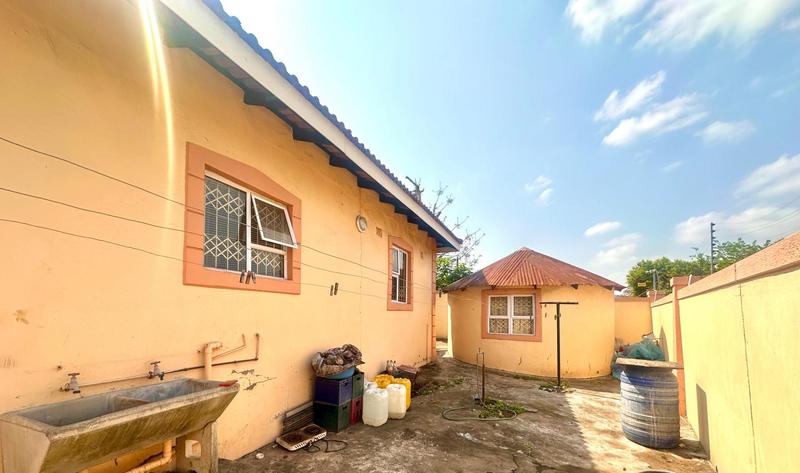 2 Bedroom Property for Sale in Kwandengezi KwaZulu-Natal