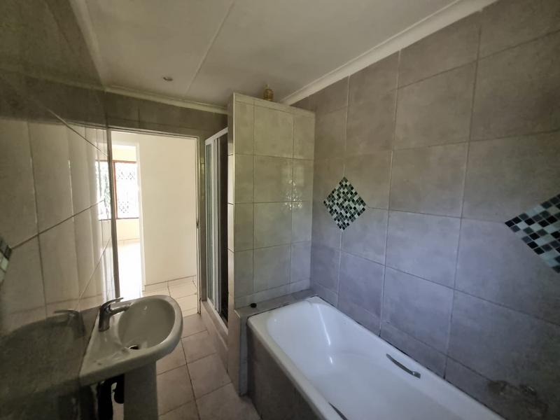 4 Bedroom Property for Sale in Bellair KwaZulu-Natal