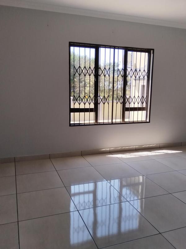 To Let 2 Bedroom Property for Rent in Saiccor Village KwaZulu-Natal