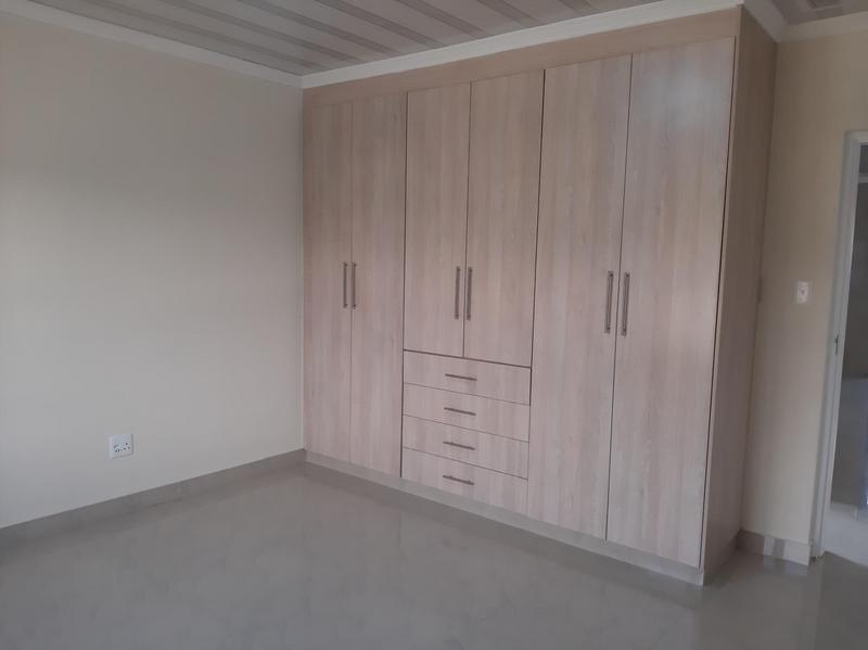 To Let 2 Bedroom Property for Rent in Park Rynie KwaZulu-Natal