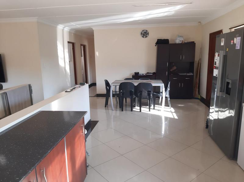 5 Bedroom Property for Sale in Umzinto KwaZulu-Natal