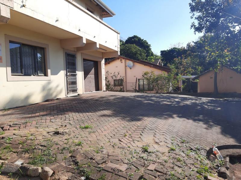 5 Bedroom Property for Sale in Umzinto KwaZulu-Natal