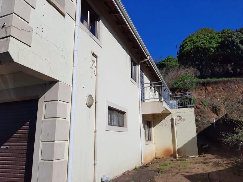 5 Bedroom Property for Sale in Umzinto KwaZulu-Natal