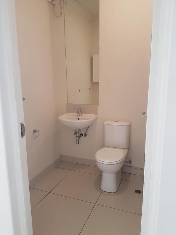 To Let 2 Bedroom Property for Rent in Umhlanga Ridge KwaZulu-Natal