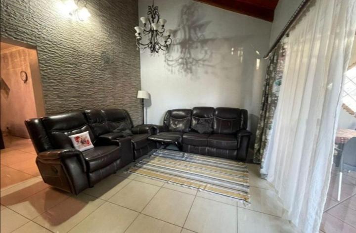 To Let 4 Bedroom Property for Rent in Arboretum KwaZulu-Natal