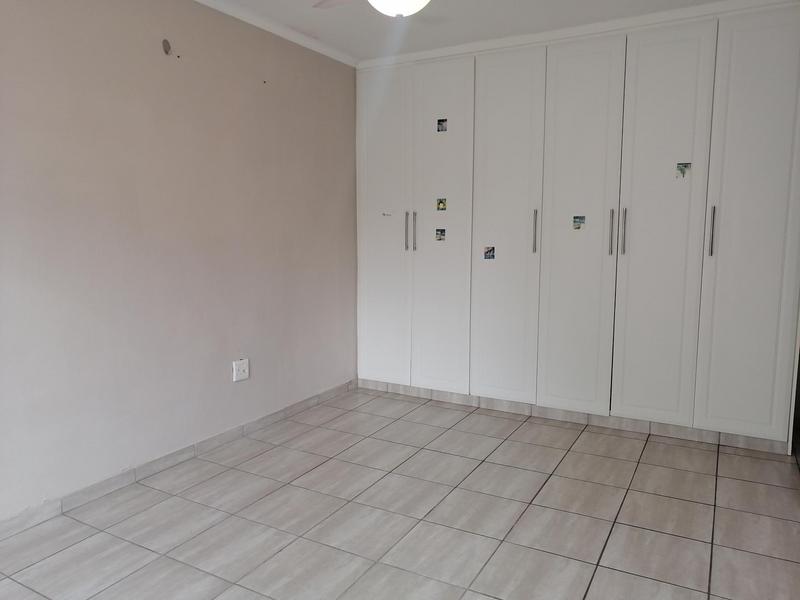 2 Bedroom Property for Sale in Arboretum KwaZulu-Natal