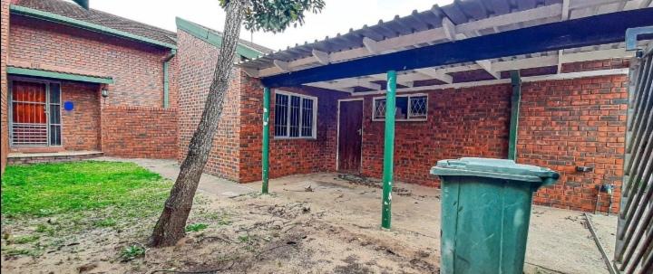 3 Bedroom Property for Sale in Meer En See KwaZulu-Natal