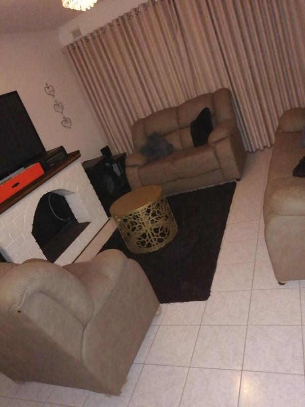 3 Bedroom Property for Sale in Chatsworth KwaZulu-Natal