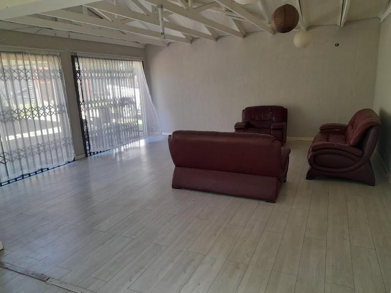 To Let 1 Bedroom Property for Rent in Inchanga KwaZulu-Natal